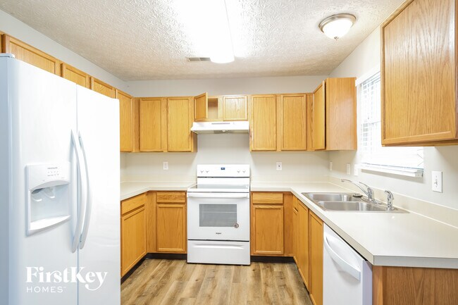 Foto del edificio - 8333 Mira St