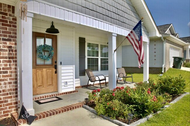 Building Photo - 120 Longleaf Ln