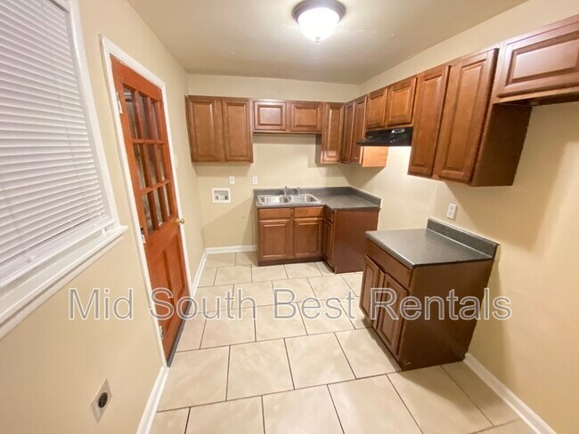 Foto del edificio - 1550 Harville St