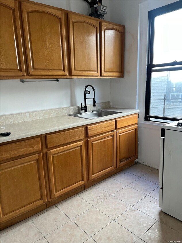 Foto principal - 21-58-58 35th St