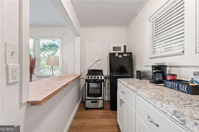 Foto del edificio - 255 Richardson Rd NW