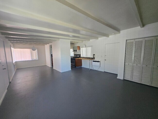 Foto del edificio - 540 S Mountain View Dr