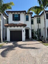 Building Photo - 2037 Oysterwood Ln