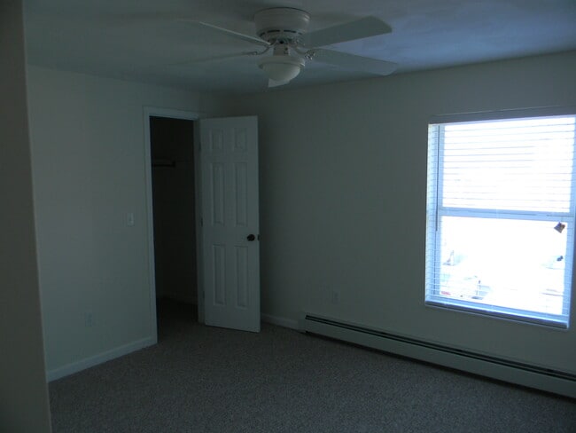 Building Photo - 3330 Vestal Rd
