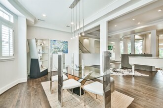 Building Photo - 4736 Post Oak Timber Dr