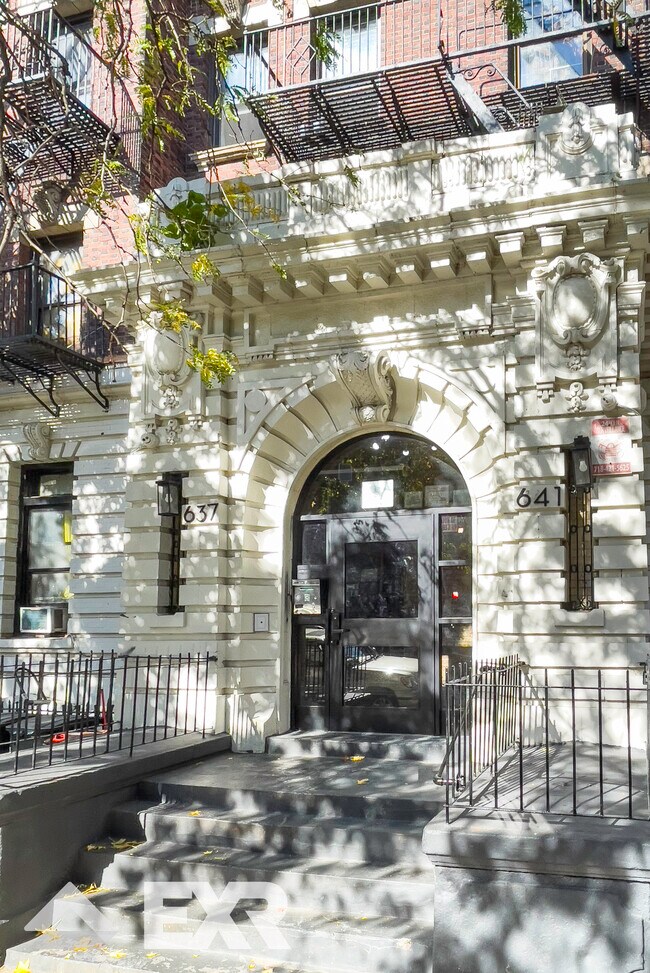 Building Photo - 637 St Marks Ave