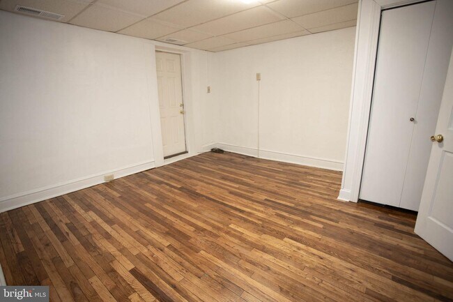 Foto del edificio - 129 E Queen St