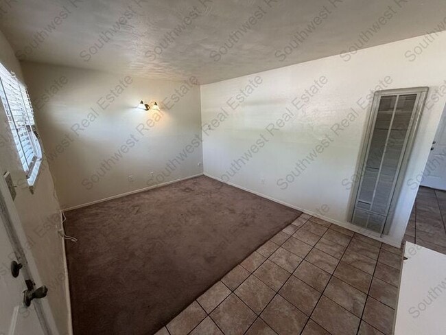 Building Photo - Charming 1 bed 1 bath duplex