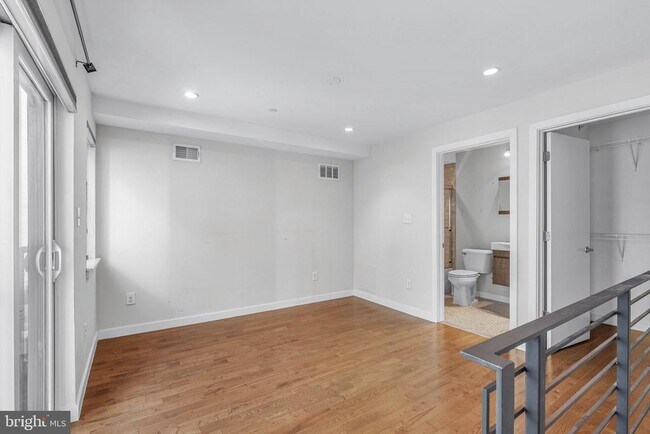 Foto del edificio - 1341 S 20th St