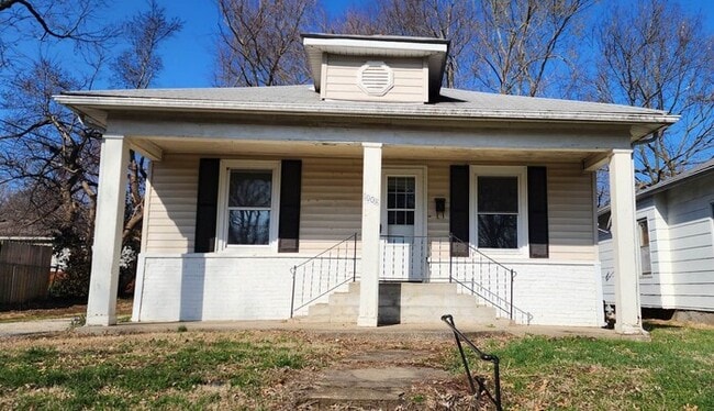 Building Photo - 1008 S Sneed Ave