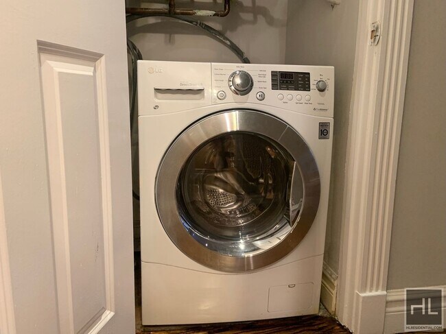 Foto del edificio - E 13TH ST.