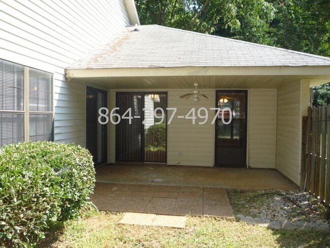 Building Photo - 23 Forest Lake Dr