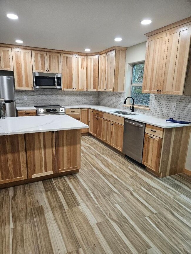 Foto del edificio - 550 Creek Bluff Rd