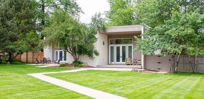Foto del edificio - 4 Bed 3.5 Bath Carolyn Heights Home W/Stunning Finishes & Ideal Outdoor Space!  Option for Early ...