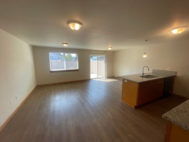 Building Photo - 524/530 Harrison St. -