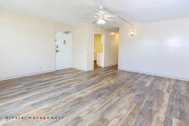 Building Photo - 98-1032 Moanalua Road - 3-302