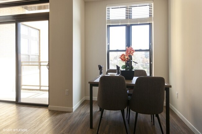 Foto del edificio - Harmonee Square Apartments