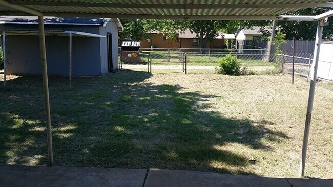 Building Photo - 2947 Stearns Ave