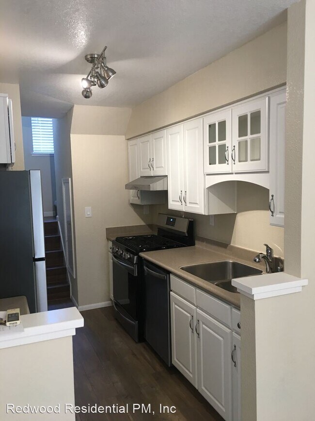 Building Photo - 1 br, 1.5 bath House - 1907 Windmill Circle