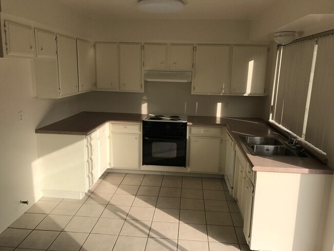 Foto del edificio - 1908 S Pride St