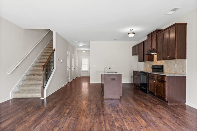 Foto del edificio - 3 Bedroom Townhome in Jonesboro!