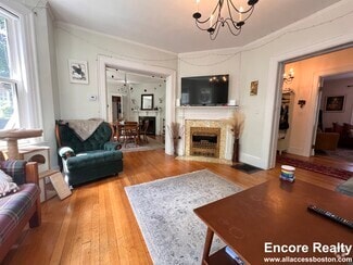 Building Photo - 9 Kenwood St