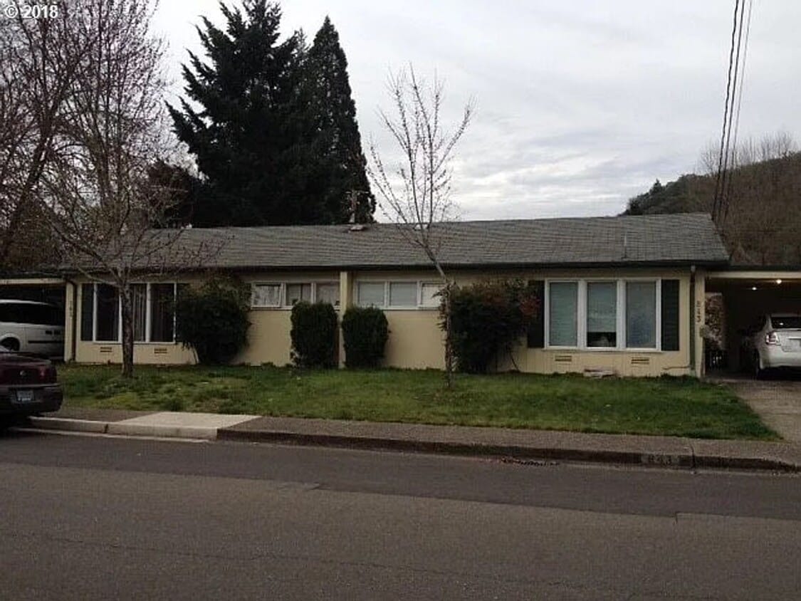 Building Photo - 841 W Fairhaven St