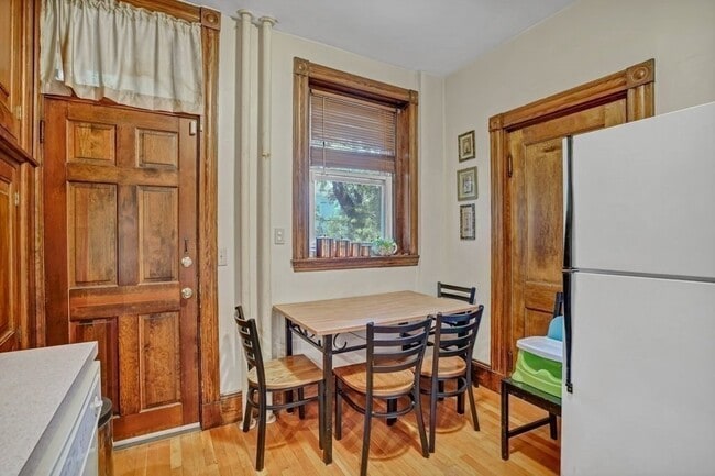 Foto del edificio - 10 Radcliffe Rd