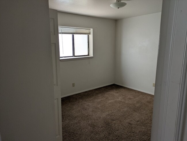 Building Photo - 216 S 100 E