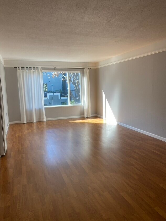 Living Room - 359 Clipper St