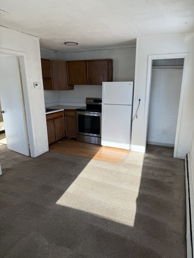 Building Photo - 720 18th Ave