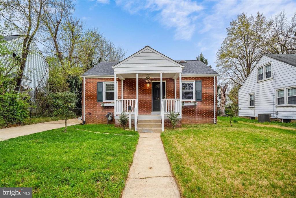 Foto principal - 5611 36th Ave