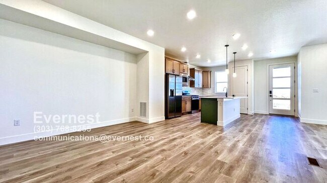 Building Photo - 3-Bedroom, 2.5-Bath Home with Modern Appli...