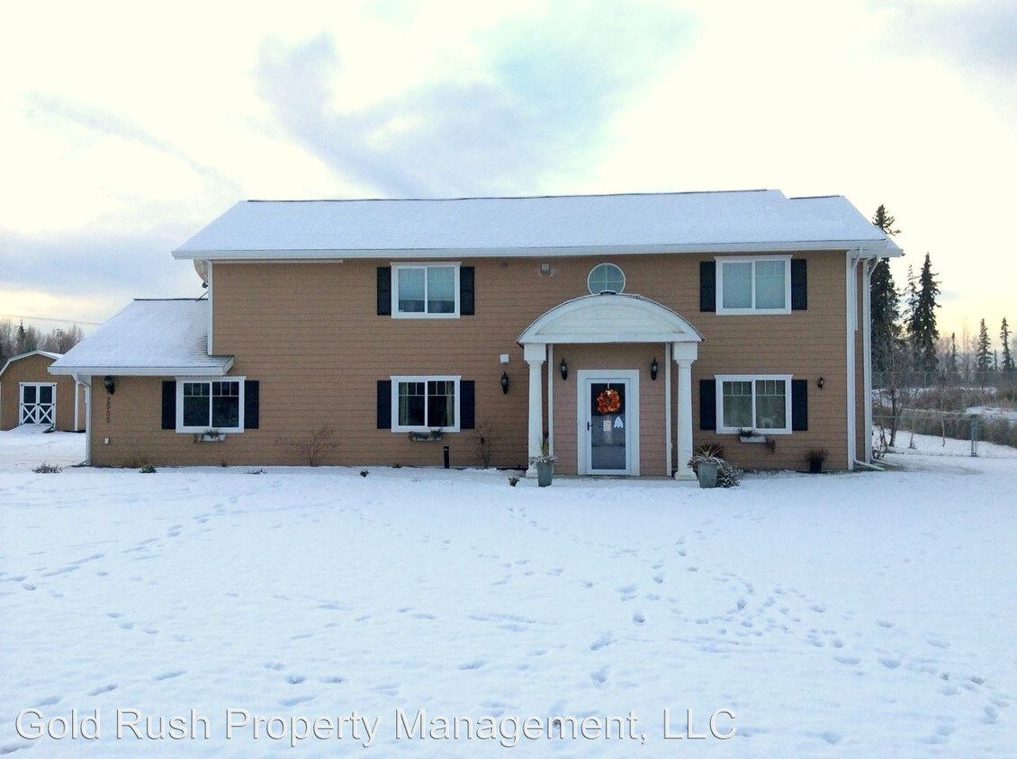 Primary Photo - 2555 Twin Lakes Dr