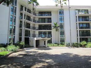 Building Photo - 1350 River Reach Dr