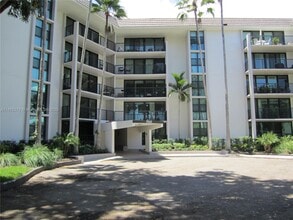 Building Photo - 1350 River Reach Dr