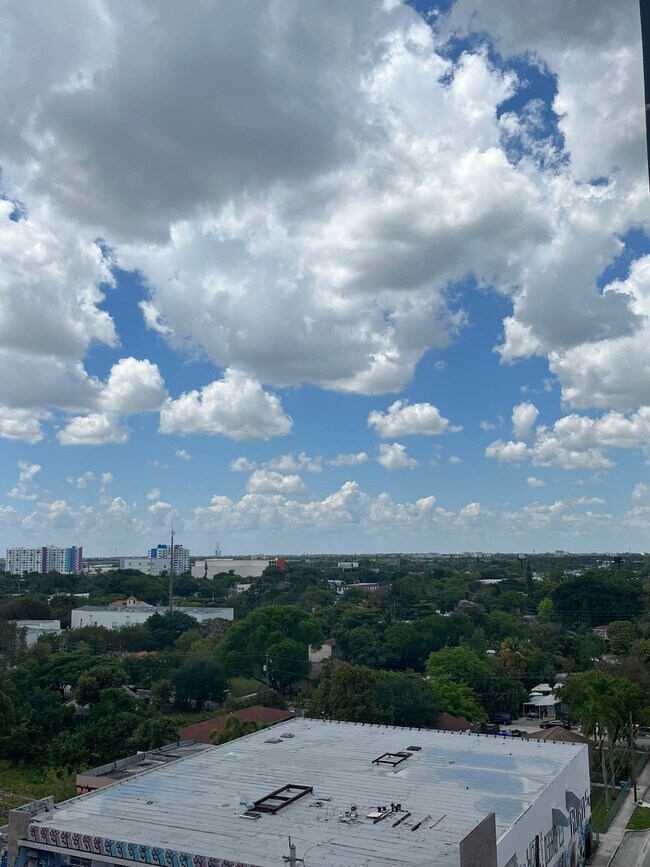 Foto del edificio - 30 NW 31st St