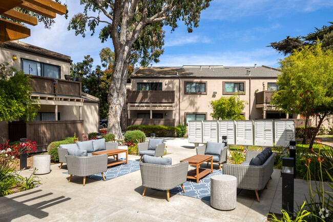 Courtyard Patio - The Shoreline at Monterey Bay