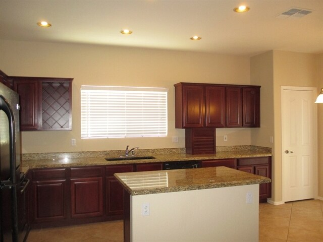 Foto del edificio - 4816 S 23rd Dr