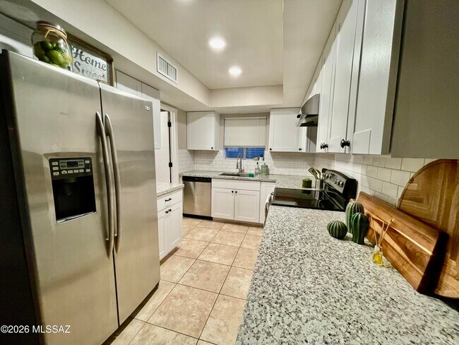 Foto del edificio - 2434 N Shade Tree Cir
