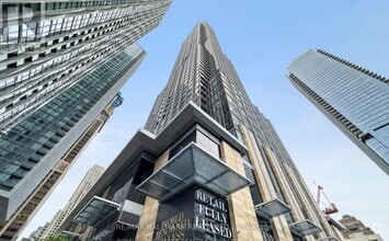 Building Photo - 11-4011 Yorkville Ave