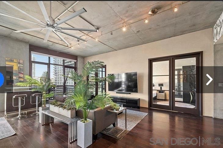 Foto principal - 527 Tenth Ave