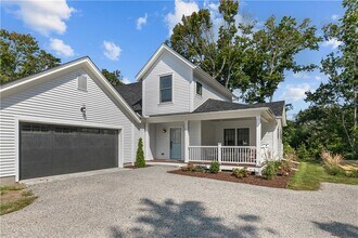 Building Photo - 561 Bristol Ferry Rd