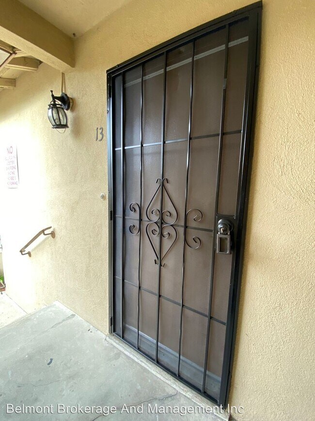 Foto del edificio - 6151-6163 Linden Ave