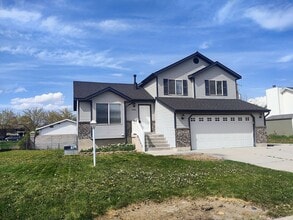 Building Photo - 4880 Lemar Way