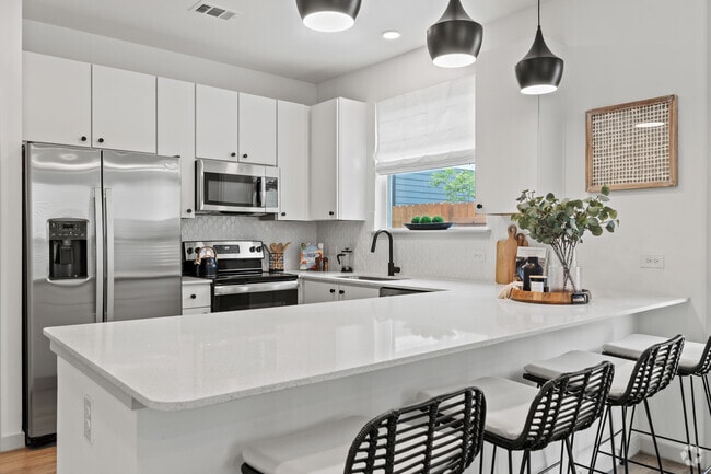 3BR, 2BA - 1,351SF - Kitchen - Villas at Creekside