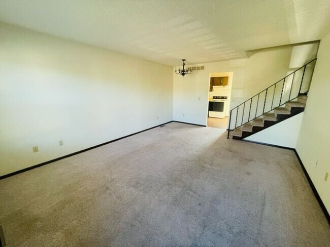 Building Photo - Italian Estates Property Management