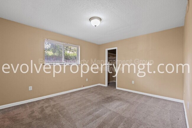 Foto del edificio - 3771 Ironwood Dr