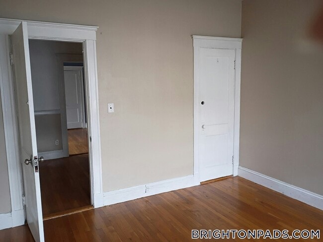 Building Photo - 313 Allston St