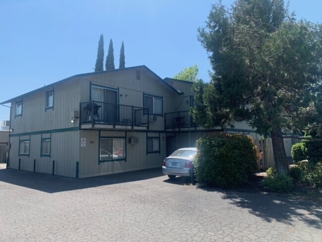 Foto del edificio - 507 NE D St